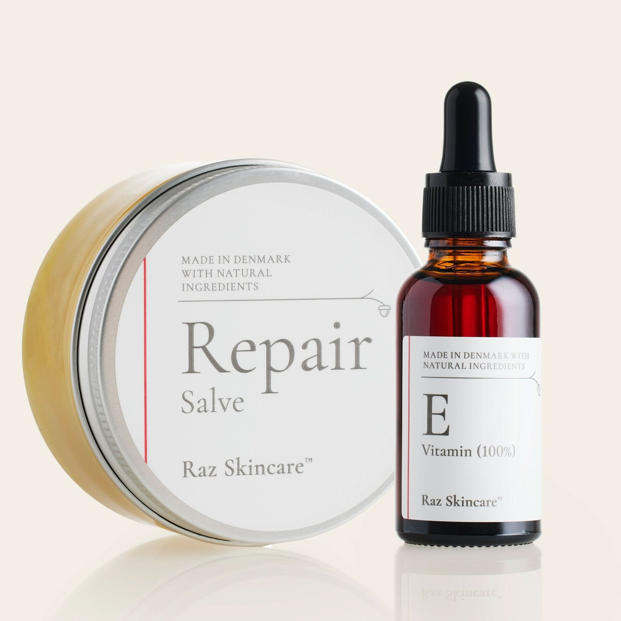 Billede af vores vores pakke mod strækmærker, som indeholder Raz Skincare Repair og E-vitamin
